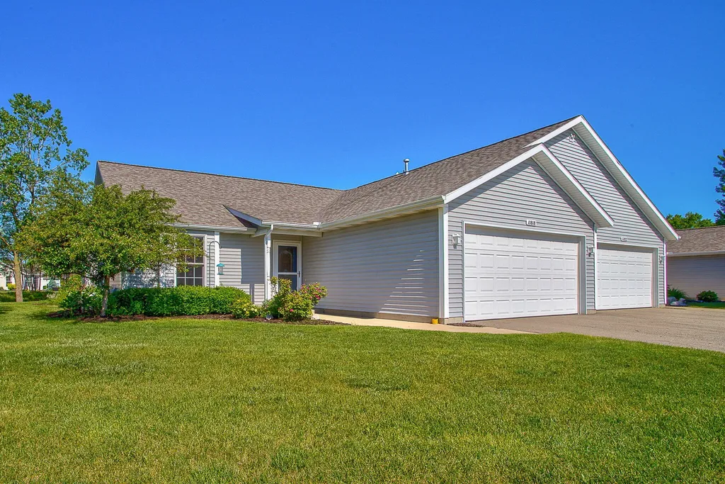 11818 Willow Wood North Holland Charter Township MI 49424