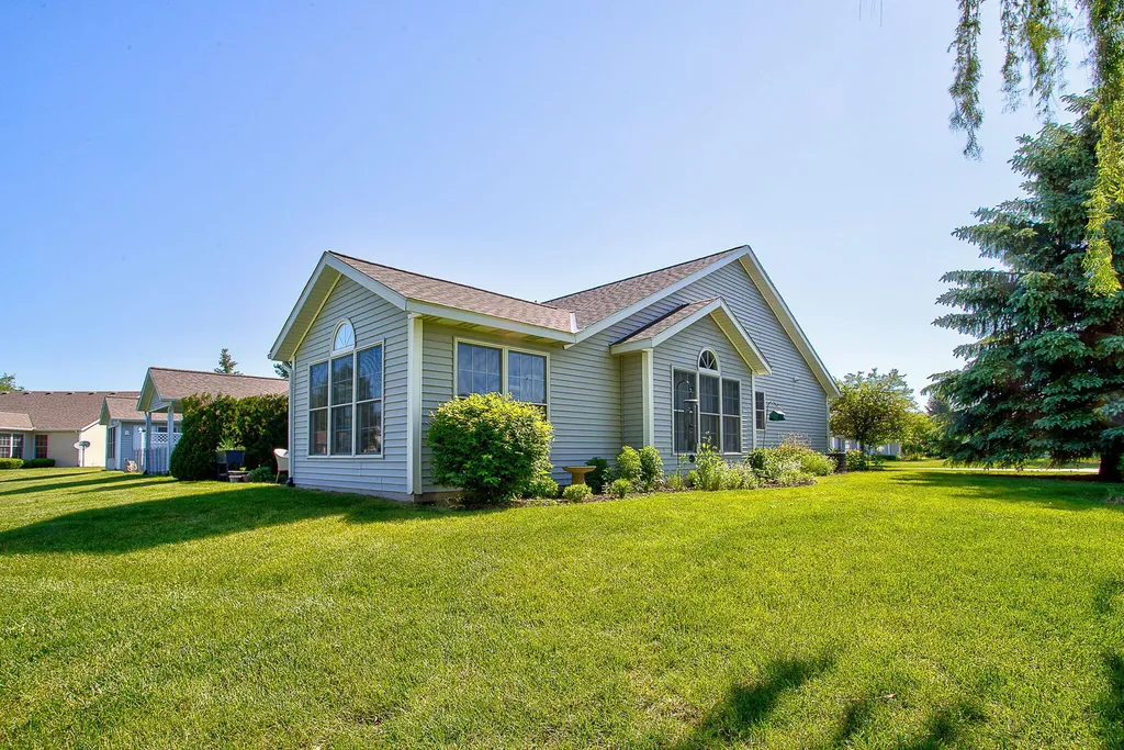 11818 Willow Wood North Holland Charter Township MI 49424