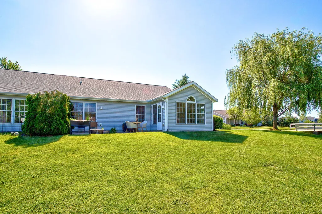 11818 Willow Wood North Holland Charter Township MI 49424