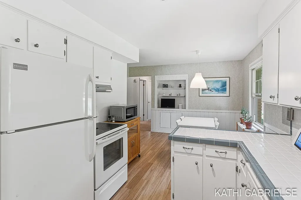 1830 Pine Court Grand Haven City MI 49417