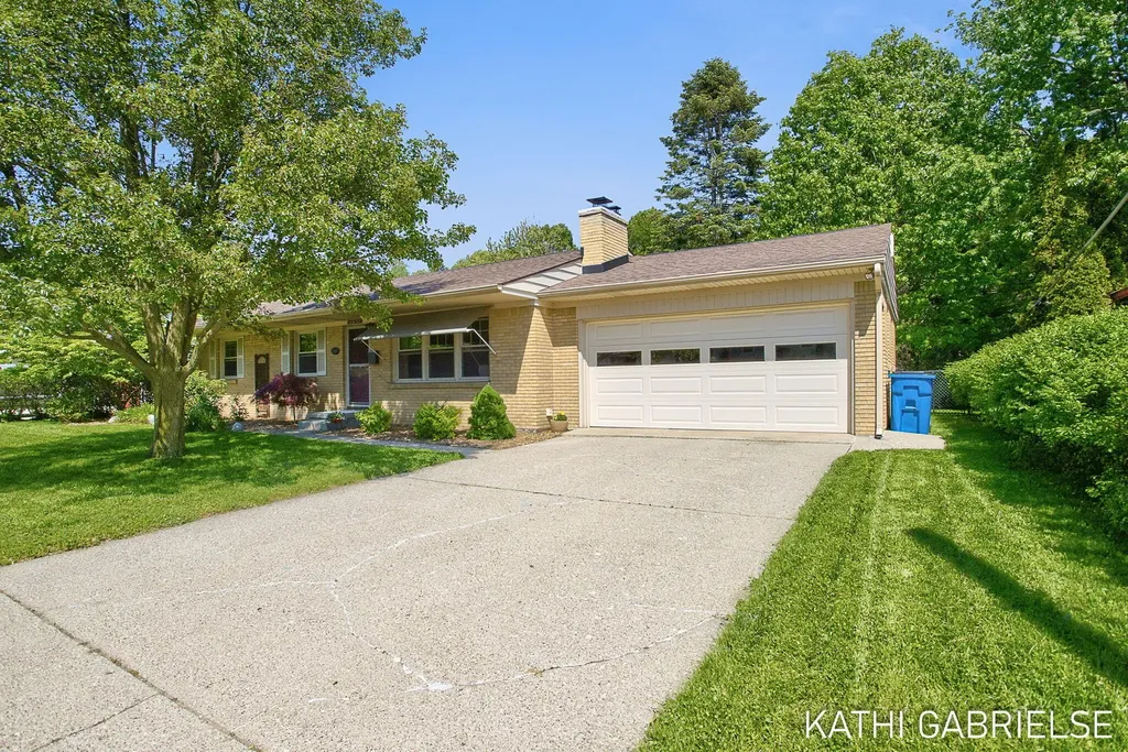 1830 Pine Court Grand Haven City MI 49417