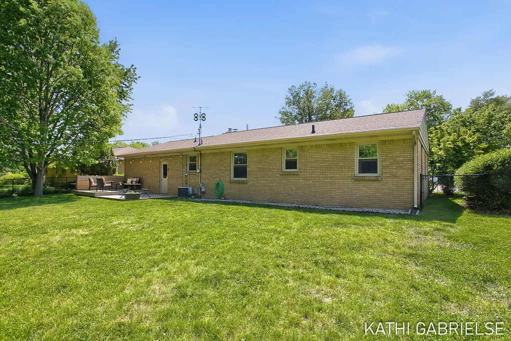 1830 Pine Court Grand Haven City MI 49417