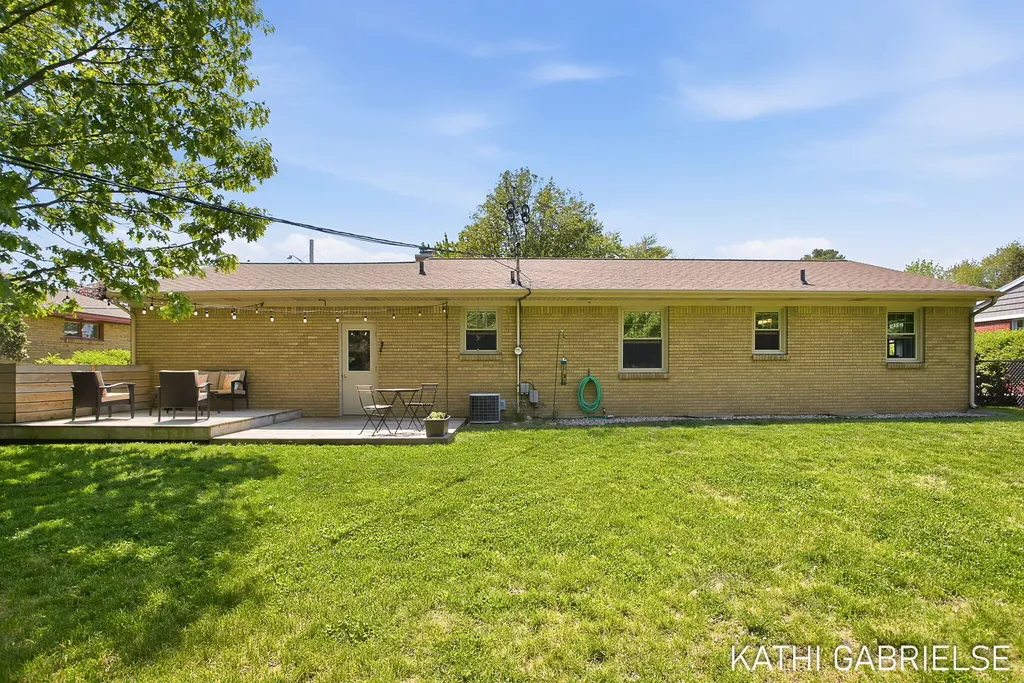 1830 Pine Court Grand Haven City MI 49417
