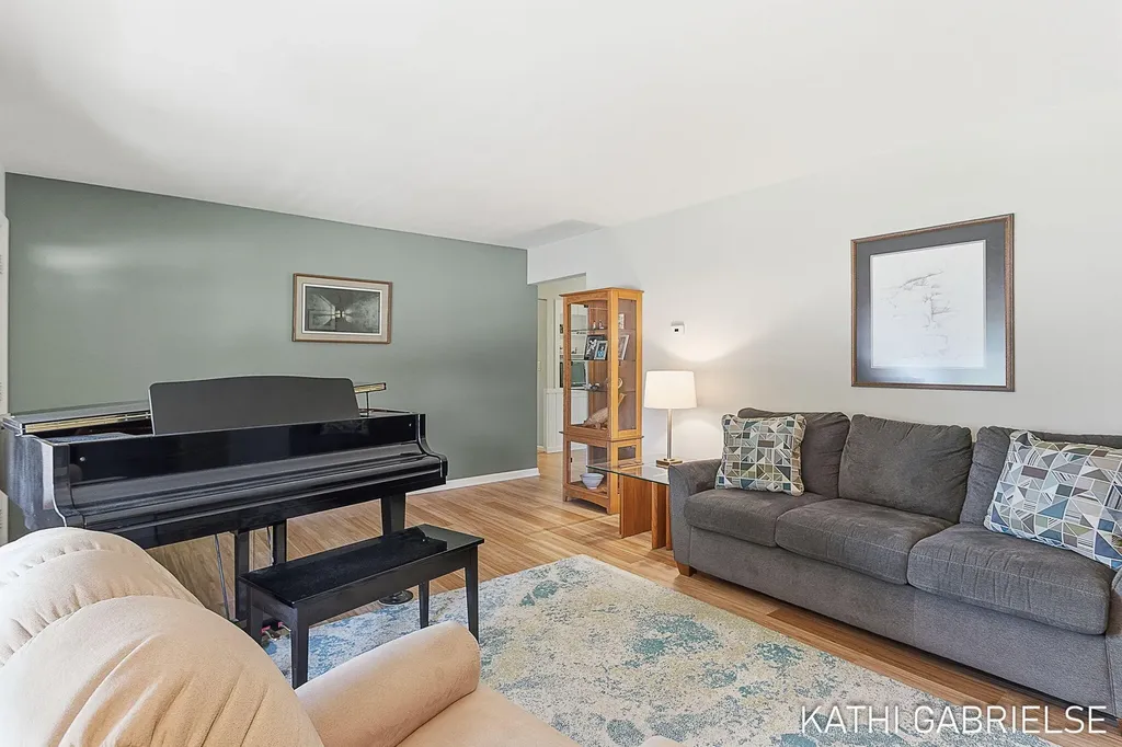 1830 Pine Court Grand Haven City MI 49417