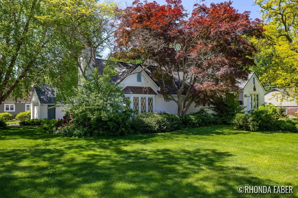 44 W 26th Street Holland City MI 49423
