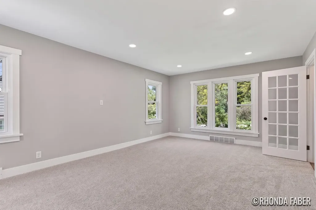44 W 26th Street Holland City MI 49423