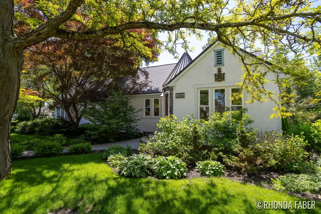 44 W 26th Street Holland City MI 49423