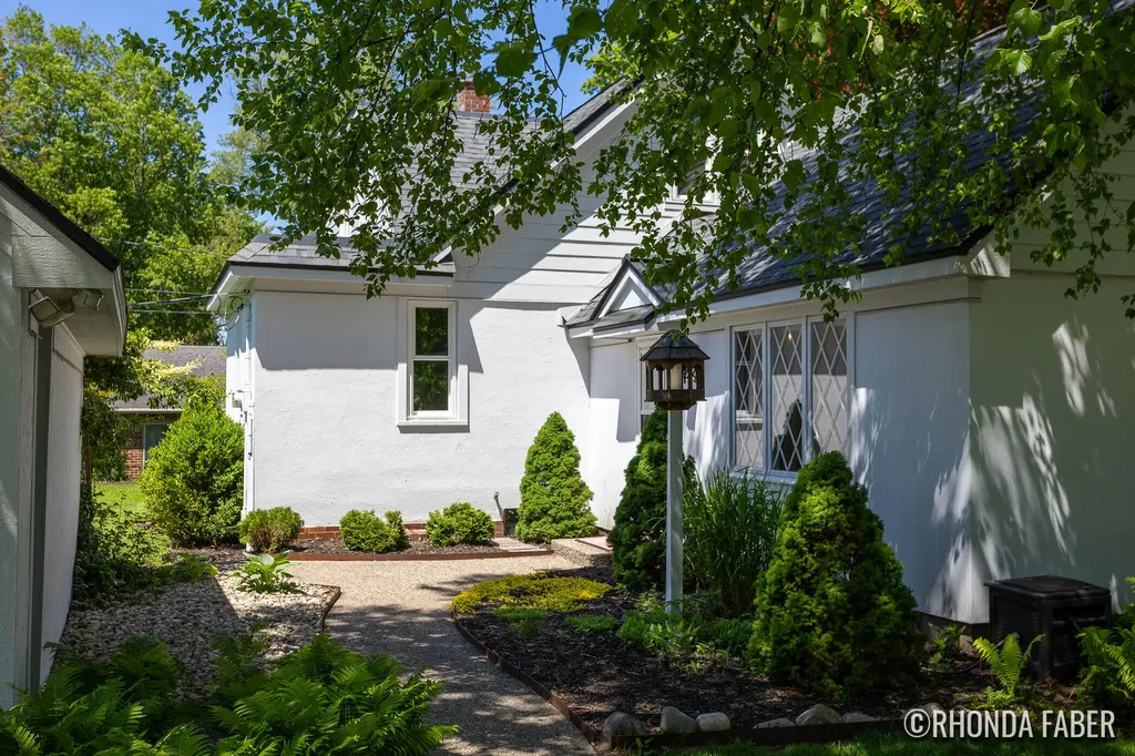 44 W 26th Street Holland City MI 49423
