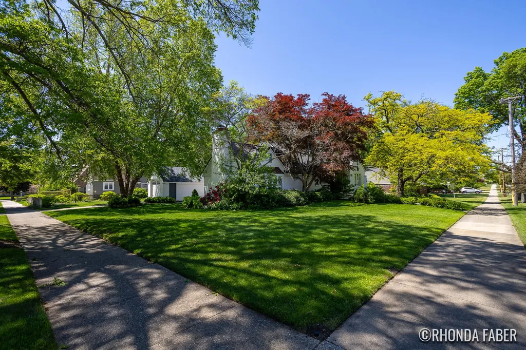 44 W 26th Street Holland City MI 49423