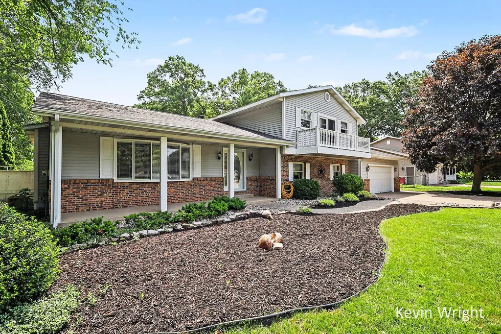3734 Fern Hills Drive Fruitport Charter Township MI 49444