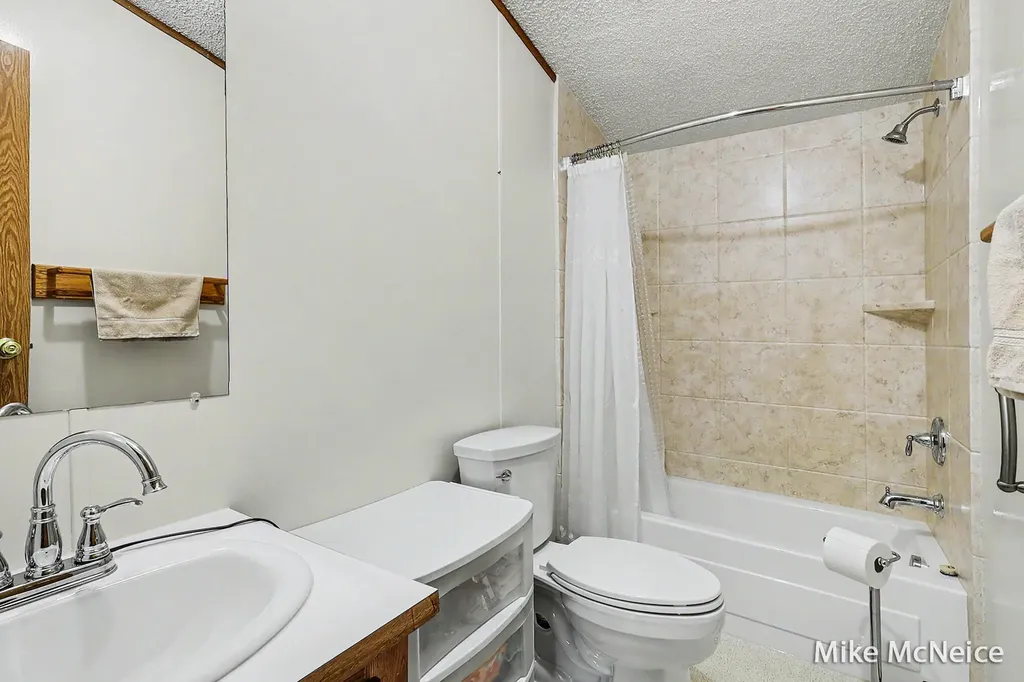 2079 W Mcmillan Road Fruitland Township MI 49445