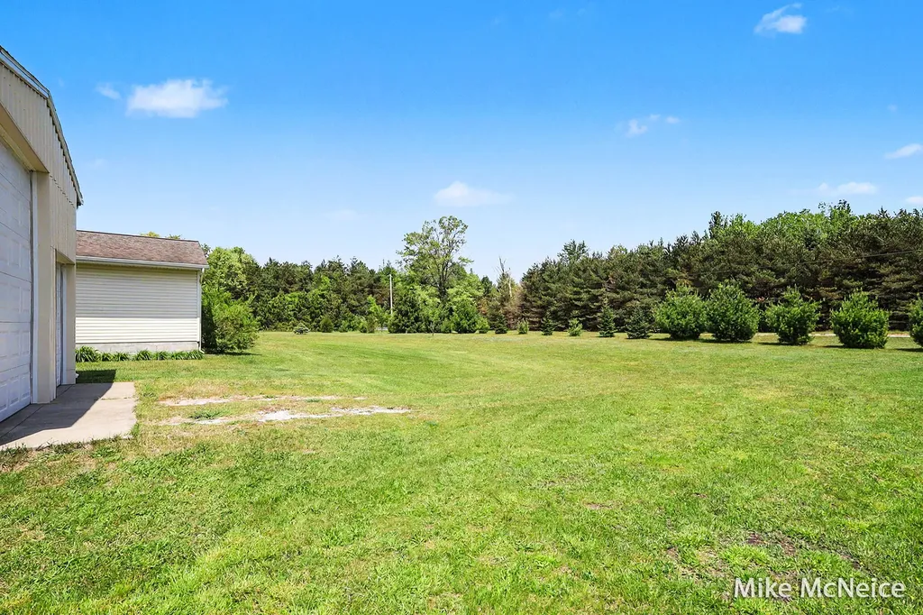 2079 W Mcmillan Road Fruitland Township MI 49445