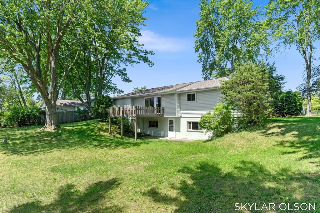 2467 Kimberly Fruitport Charter Township MI 49444