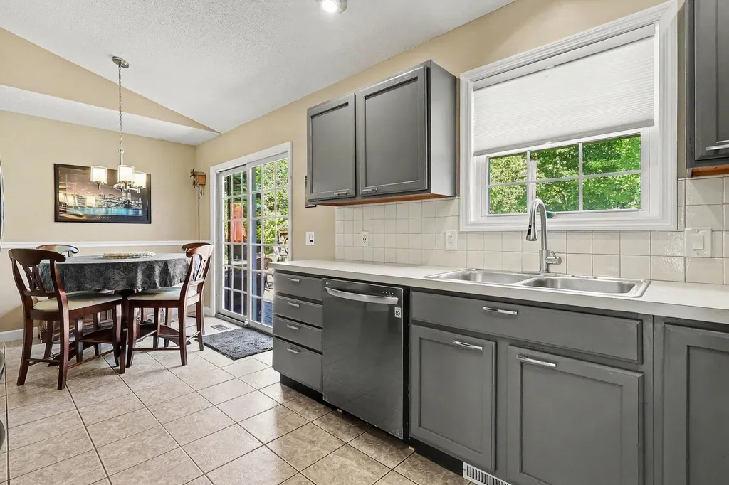15117 Meadows Drive Grand Haven Charter Township MI 49417