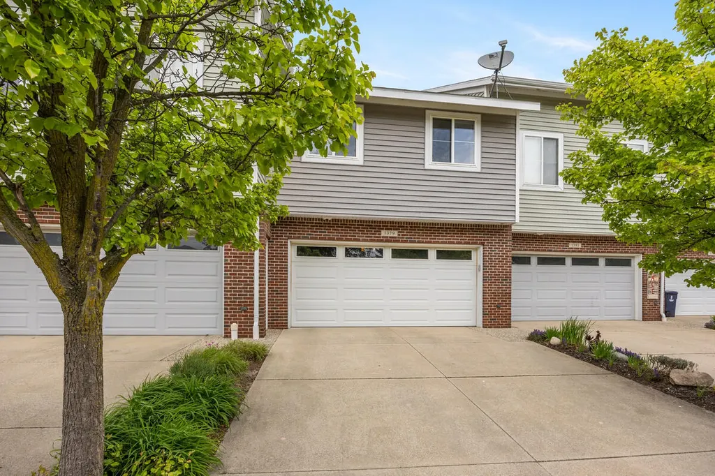 1379 Quarterline Cmns Holland City MI 49423