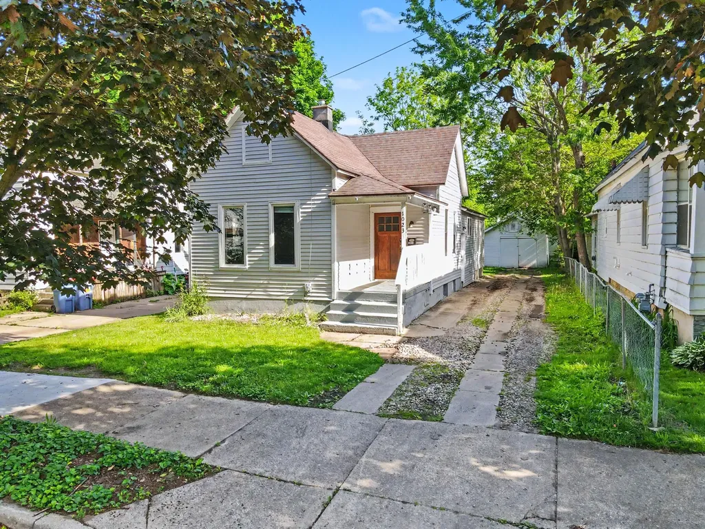 1023 Pulawski Street SW Grand Rapids City MI 49504
