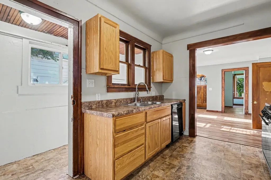 1023 Pulawski Street SW Grand Rapids City MI 49504