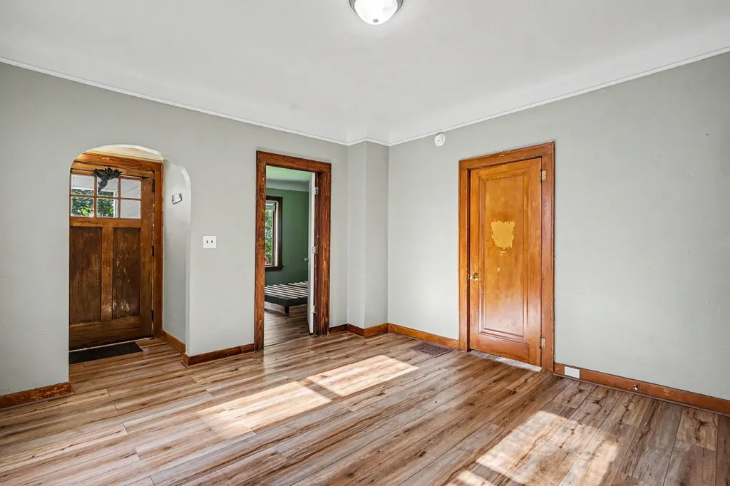 1023 Pulawski Street SW Grand Rapids City MI 49504