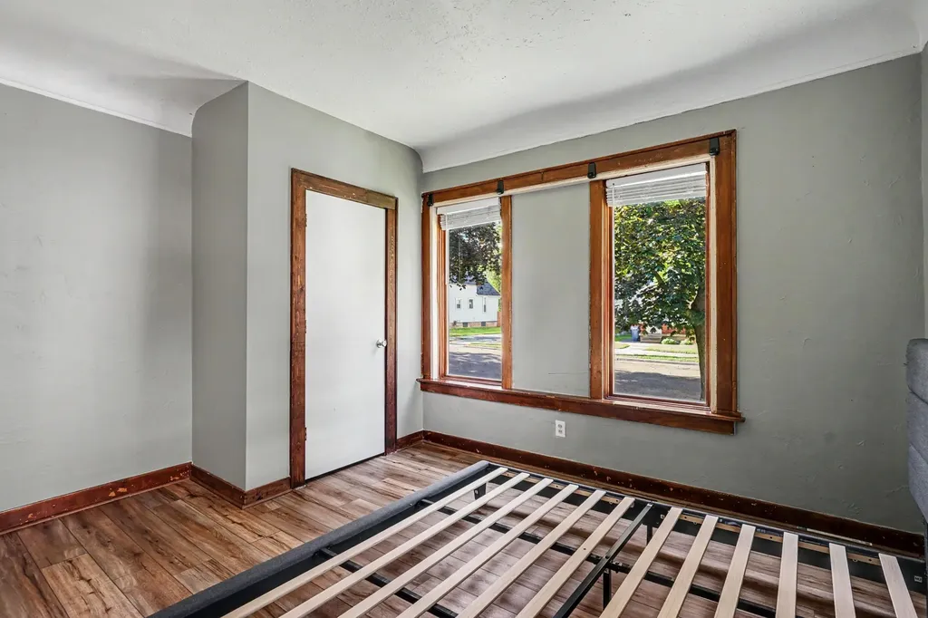1023 Pulawski Street SW Grand Rapids City MI 49504
