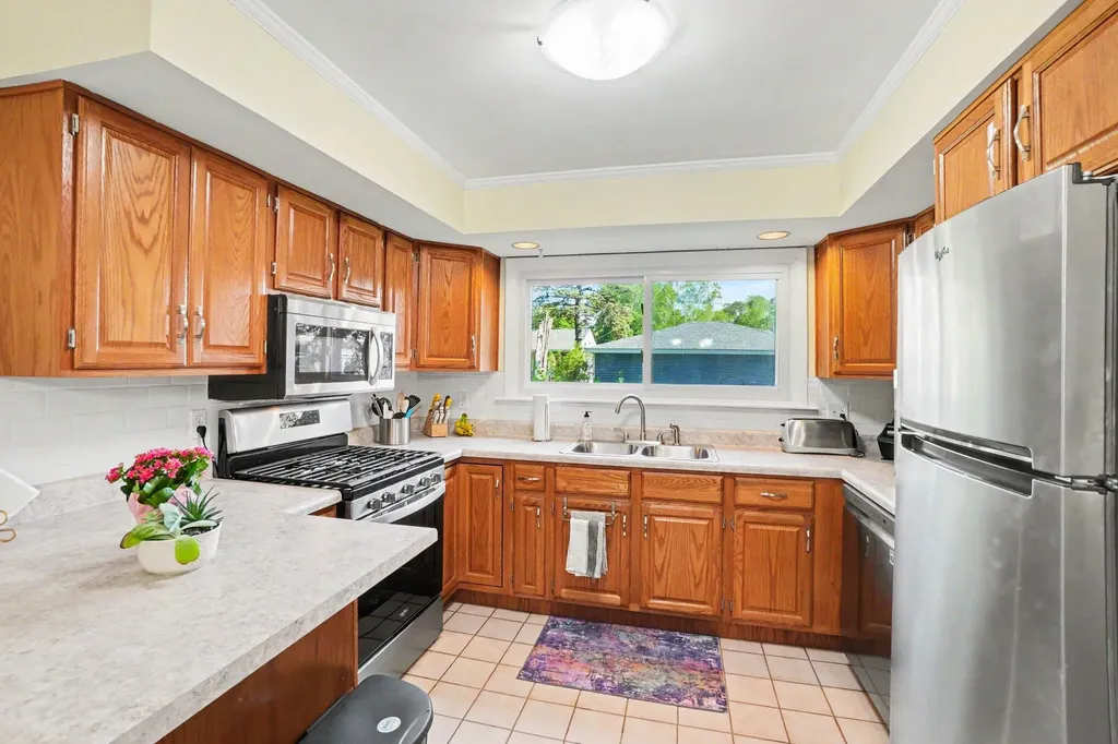 2286 Leif Avenue Norton Shores City MI 49441