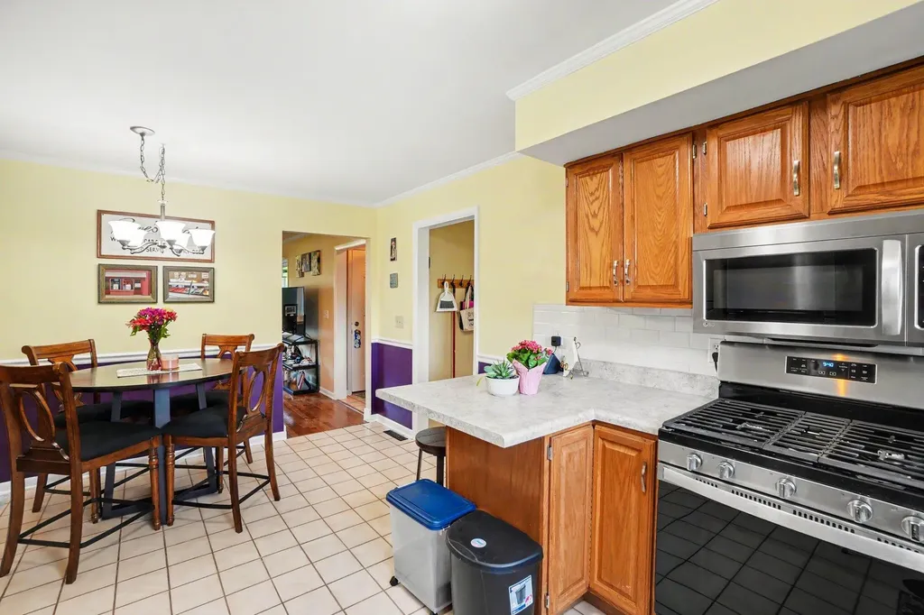 2286 Leif Avenue Norton Shores City MI 49441