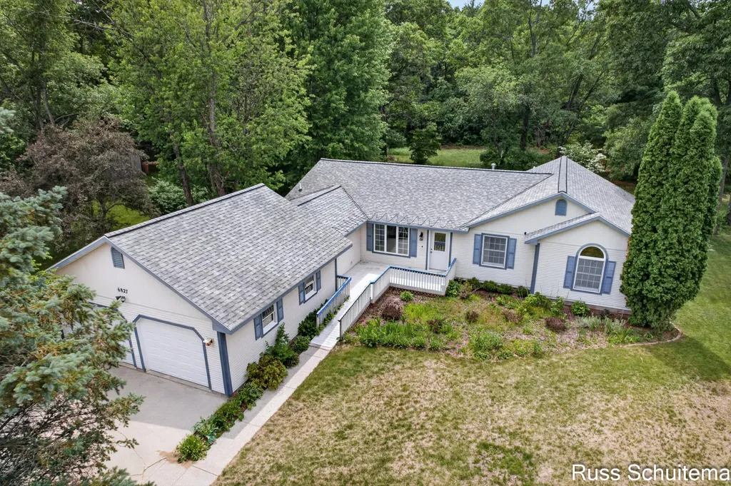 6827 Tranquil Trail Fruitland Township MI 49461