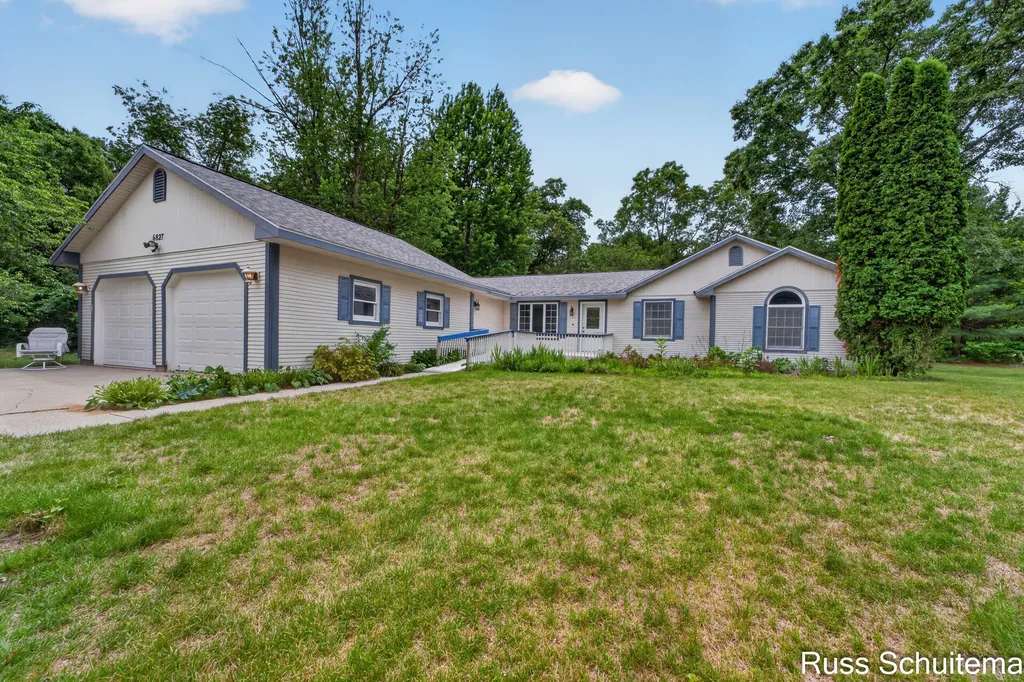 6827 Tranquil Trail Fruitland Township MI 49461