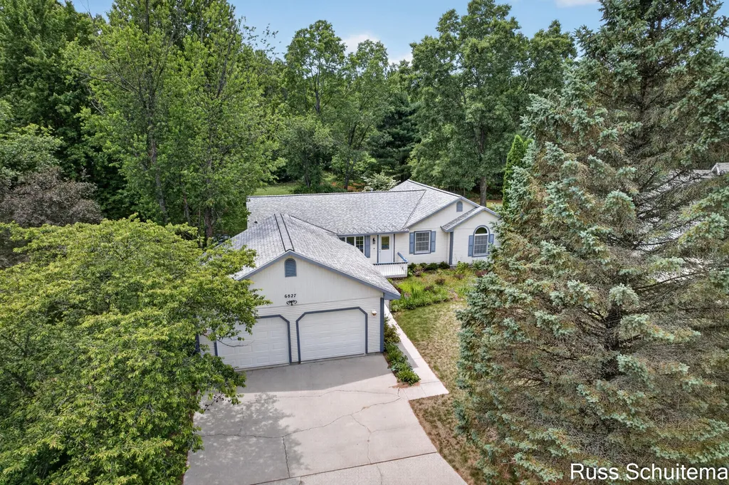 6827 Tranquil Trail Fruitland Township MI 49461