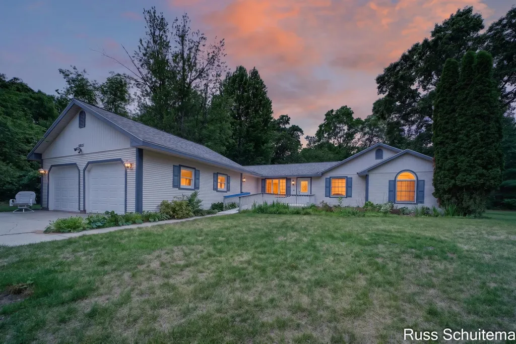 6827 Tranquil Trail Fruitland Township MI 49461
