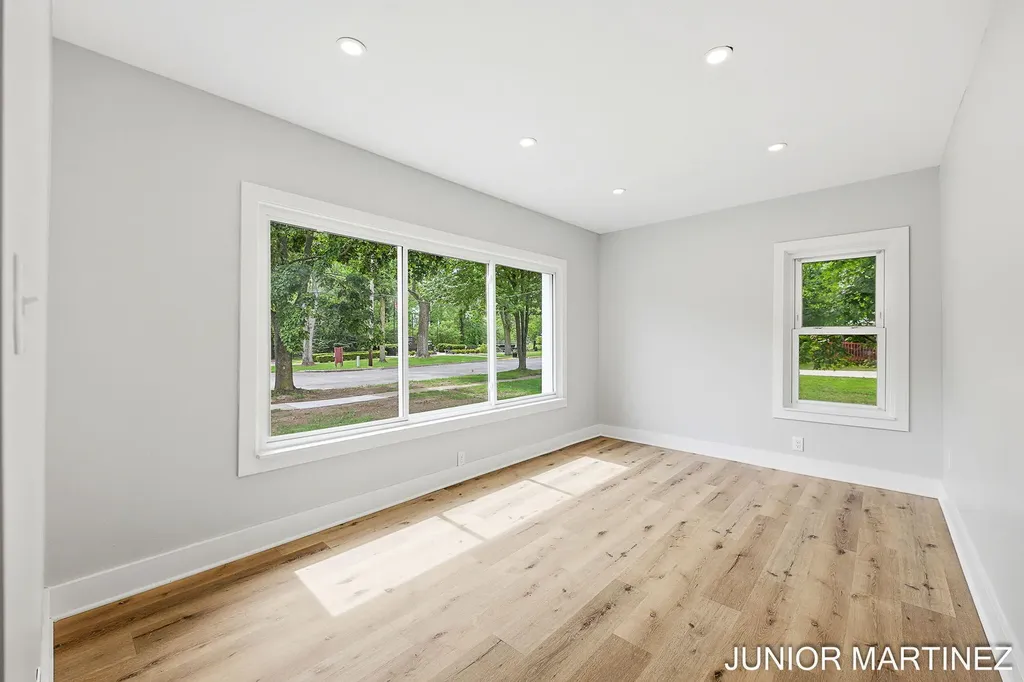 204 N Sherwood Avenue Plainwell City MI 49080