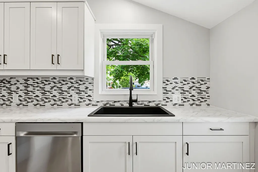 204 N Sherwood Avenue Plainwell City MI 49080