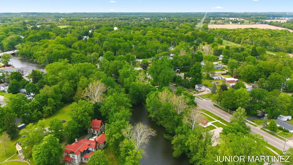 204 N Sherwood Avenue Plainwell City MI 49080