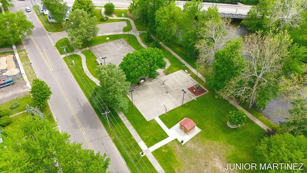 204 N Sherwood Avenue Plainwell City MI 49080