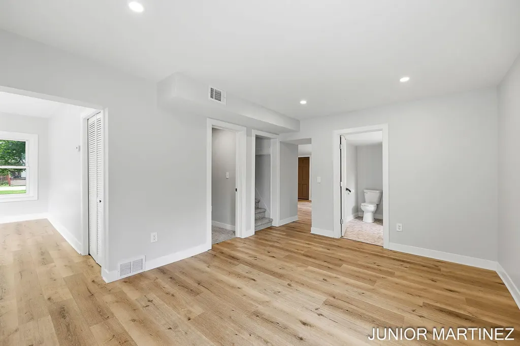 204 N Sherwood Avenue Plainwell City MI 49080