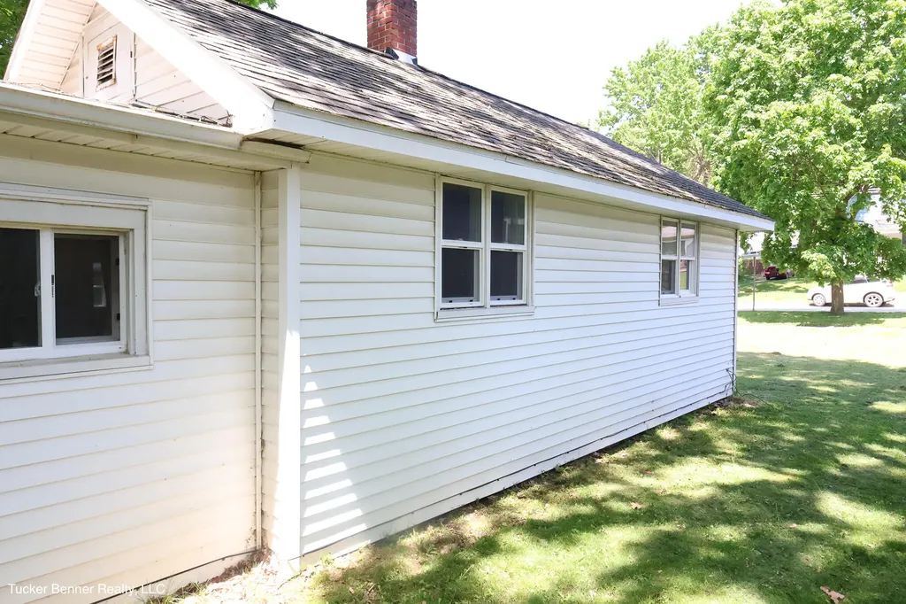 124 W Sheridan Street Fremont City MI 49412