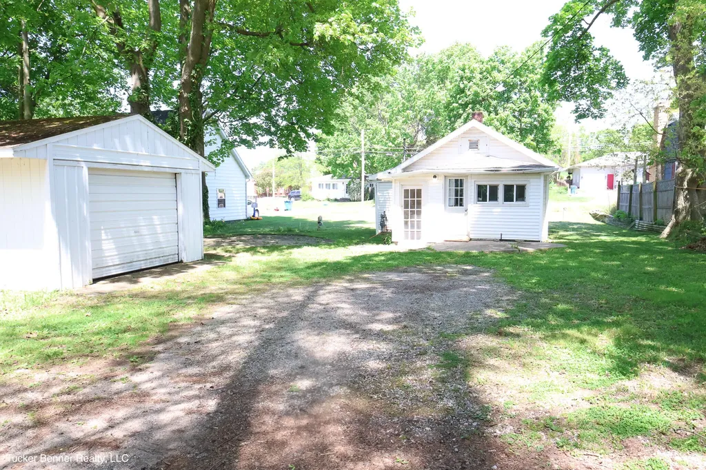124 W Sheridan Street Fremont City MI 49412