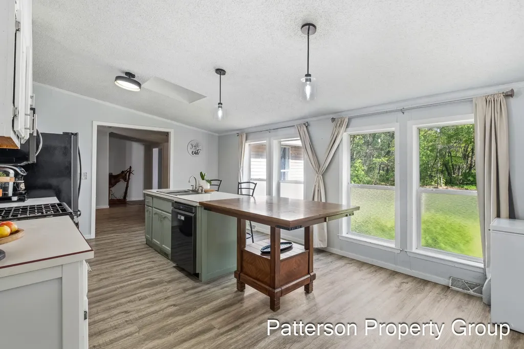 8229 E Apple Avenue Egelston Township MI 49451