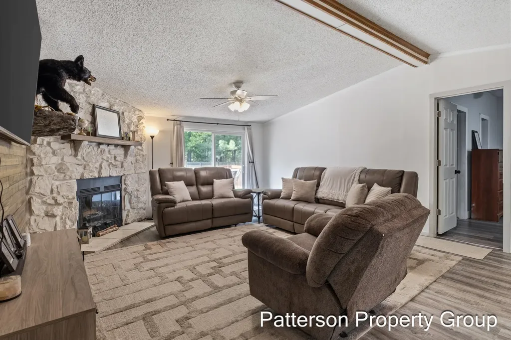8229 E Apple Avenue Egelston Township MI 49451