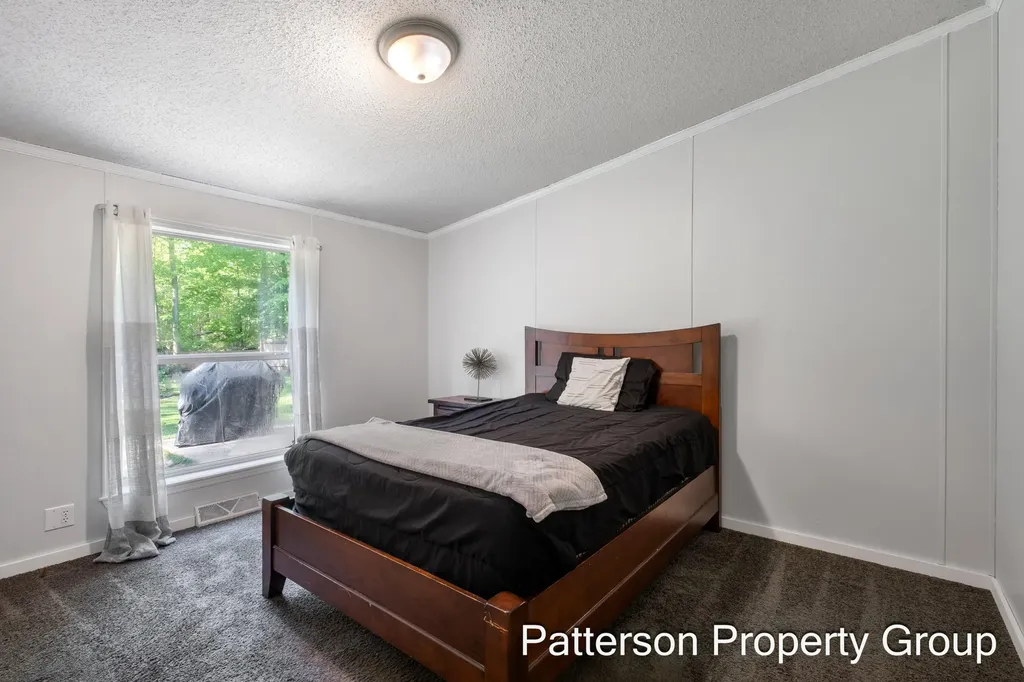 8229 E Apple Avenue Egelston Township MI 49451