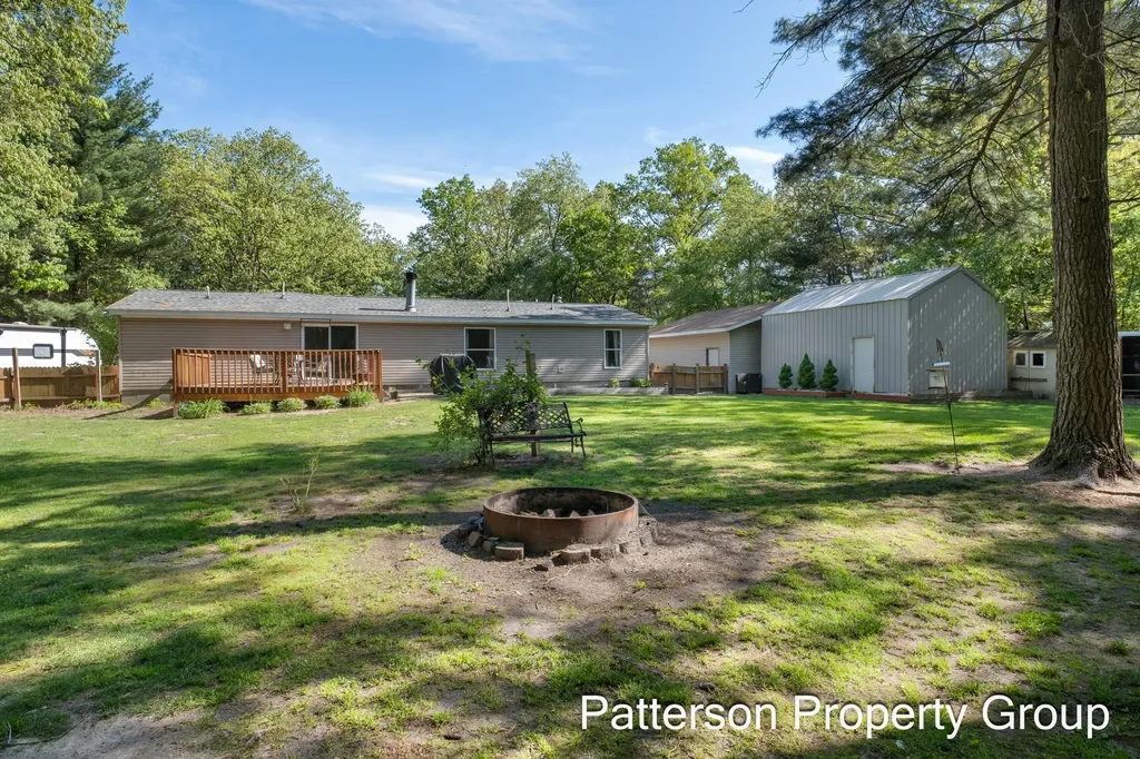 8229 E Apple Avenue Egelston Township MI 49451