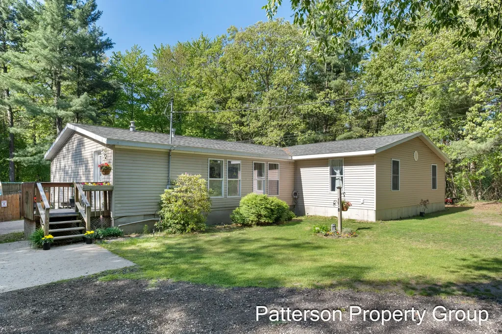 8229 E Apple Avenue Egelston Township MI 49451