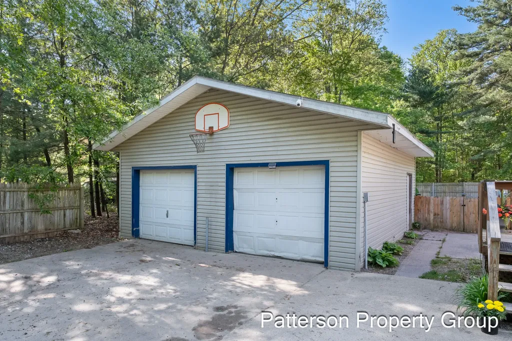 8229 E Apple Avenue Egelston Township MI 49451