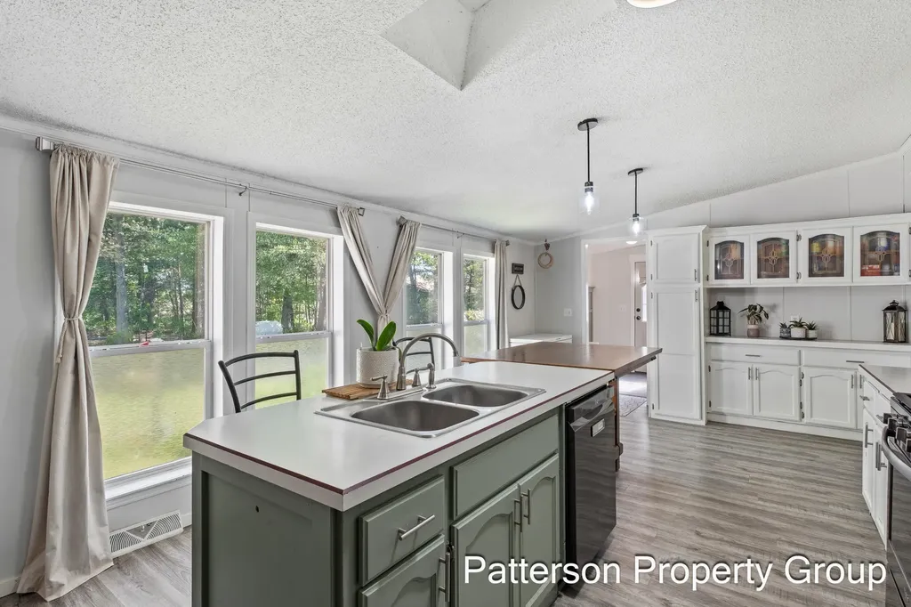8229 E Apple Avenue Egelston Township MI 49451