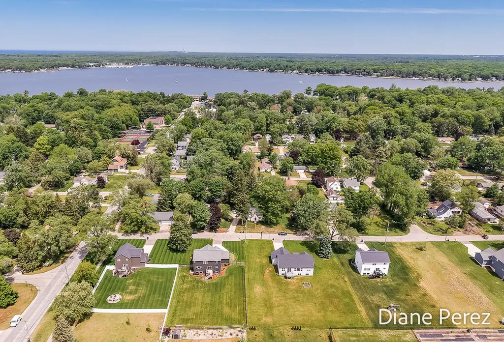 1624 Harding Street Park Township MI 49423