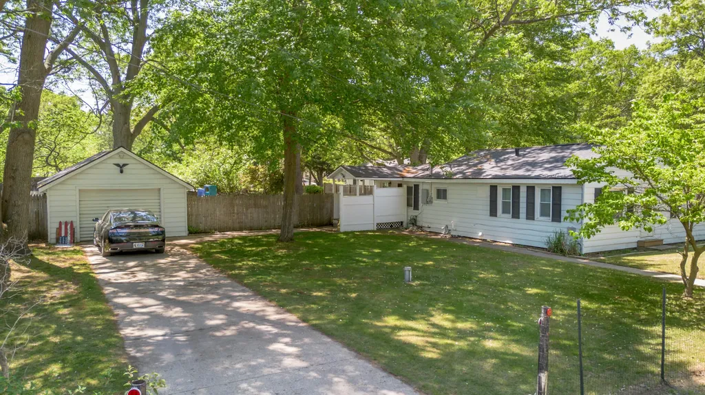 1341 E Summit Avenue Norton Shores City MI 49444