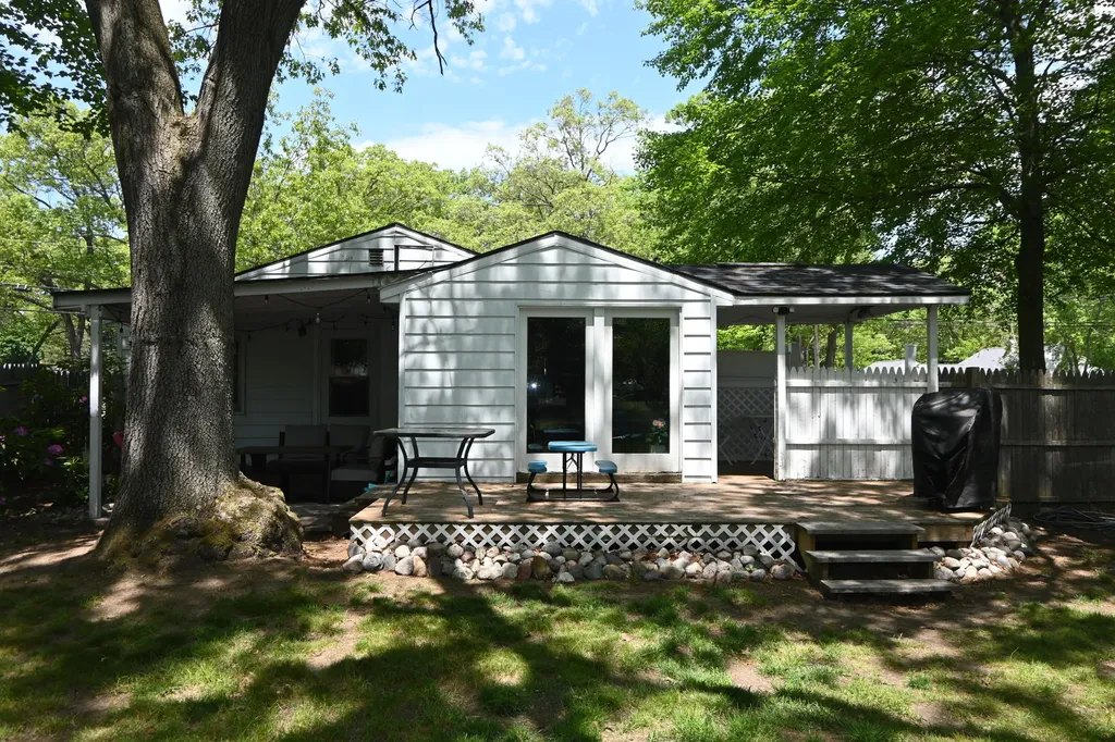 1341 E Summit Avenue Norton Shores City MI 49444