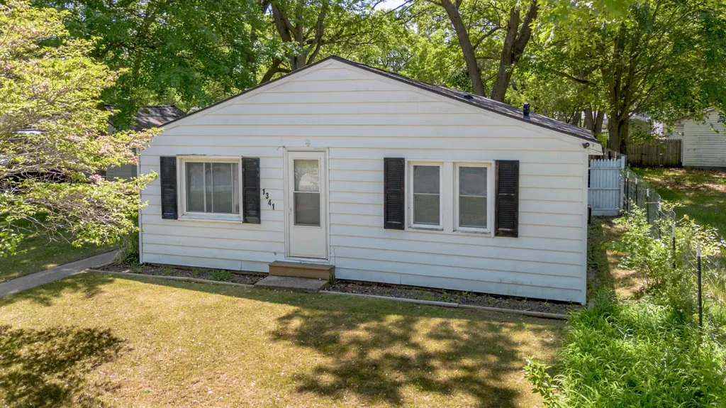 1341 E Summit Avenue Norton Shores City MI 49444