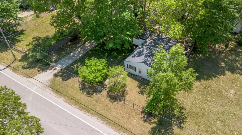 1341 E Summit Avenue Norton Shores City MI 49444