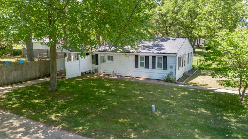 1341 E Summit Avenue Norton Shores City MI 49444