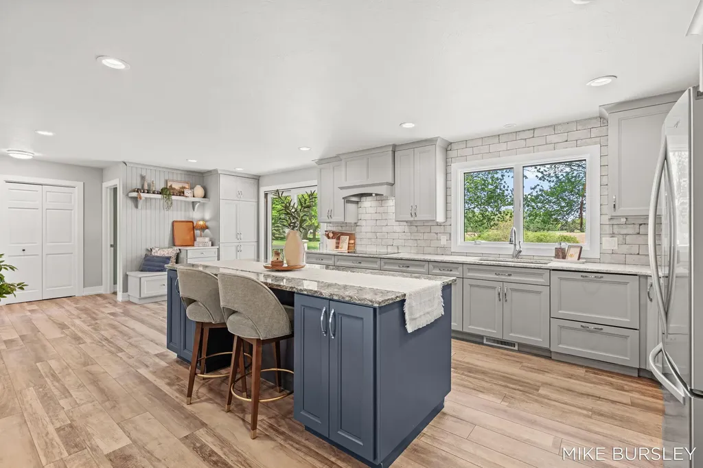 4334 96th Zeeland Charter Township MI 49464